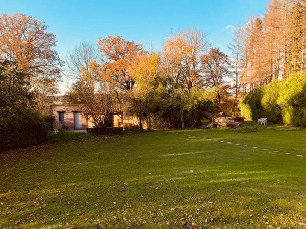 Le Spa Du Cabanon: Cabanon De Luxe Avec Spa Entierement Privatif Aye Екстериор снимка
